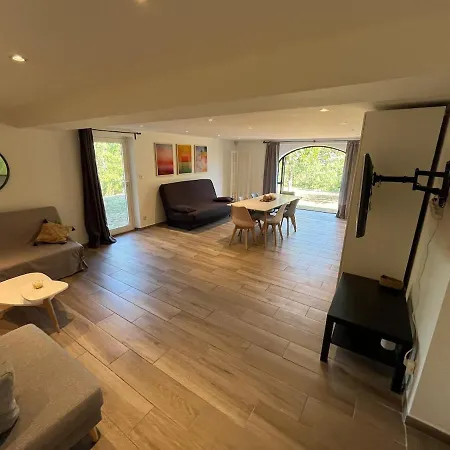 Apartment Les Coustelines Piscine Privee Et Jacuzzi Forcalquier