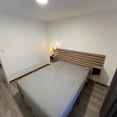 Les Coustelines Piscine Privee Et Jacuzzi Apartment Forcalquier