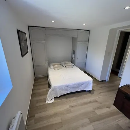 Les Coustelines Piscine Privee Et Jacuzzi Apartment *